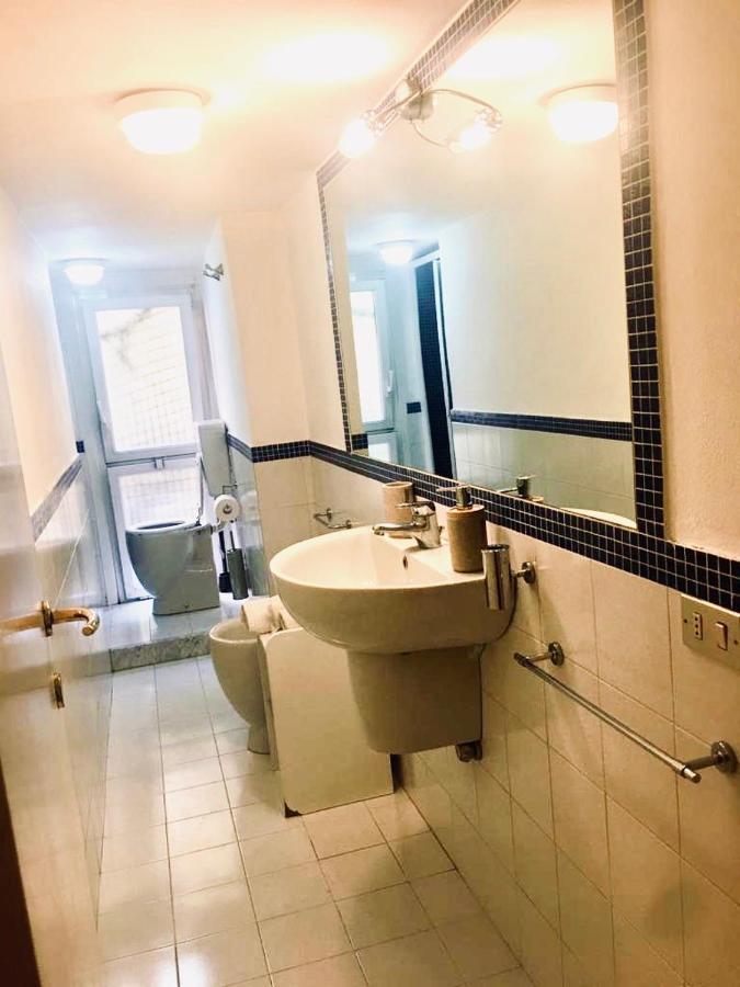 Yourvacanza Navigli Loft Apartment มิลาน ภายนอก รูปภาพ