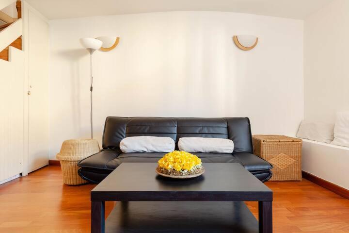 Yourvacanza Navigli Loft Apartment มิลาน ภายนอก รูปภาพ