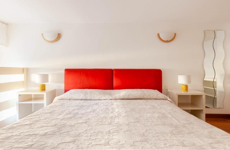 Yourvacanza Navigli Loft Apartment มิลาน ภายนอก รูปภาพ