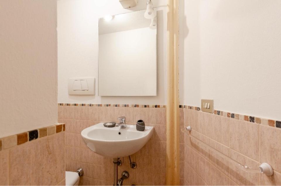 Yourvacanza Navigli Loft Apartment มิลาน ภายนอก รูปภาพ